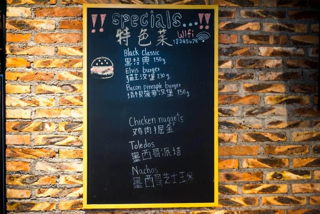 這家大學(xué)城里的隱秘漢堡店，讓你知道漢堡真正的味道