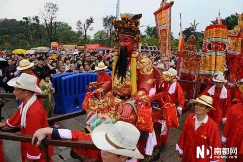 生為廣東人，怎能不拜神