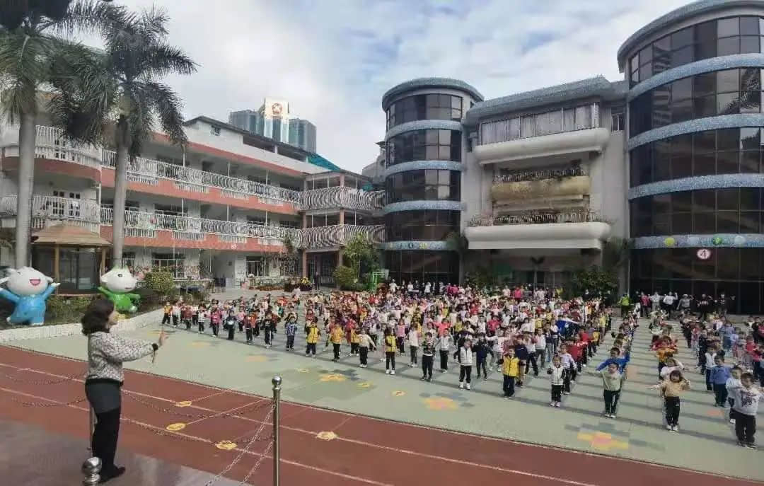 這群廣州年輕人，為讓下一代講粵語，已經(jīng)日更了2000個睡前故事