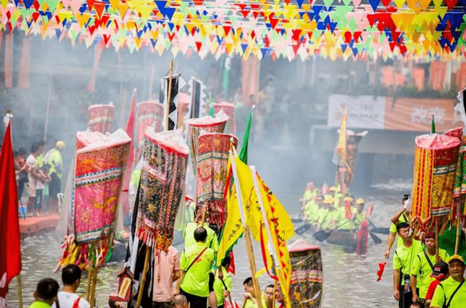 廣州疫情下，再也看不到包租公在臭涌玩漂移了