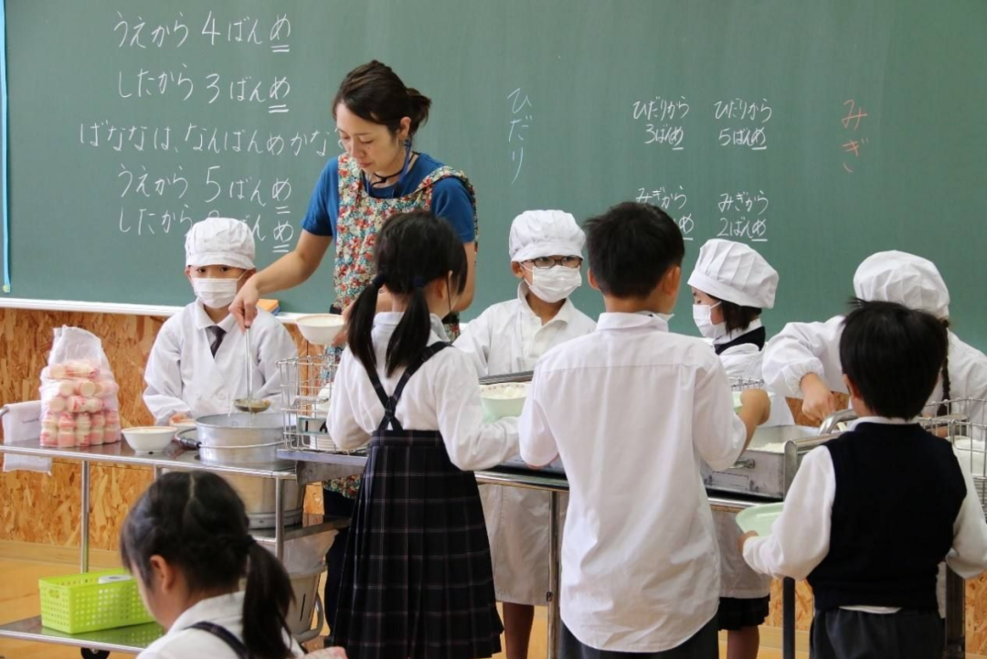 預制菜進學生飯?zhí)茫议L擔心的只是“科技與狠活”嗎？