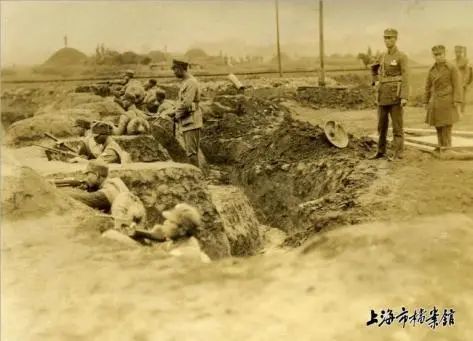 19路軍唱著《彩云追月》奔赴淞滬戰(zhàn)場，這是史實嗎？